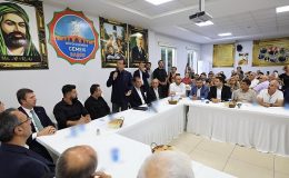 Ekrem İmamoğlu, Büyükçekmece Cemevi’nde Alevi vatandaşların Muharrem matemi lokmasına ortak oldu