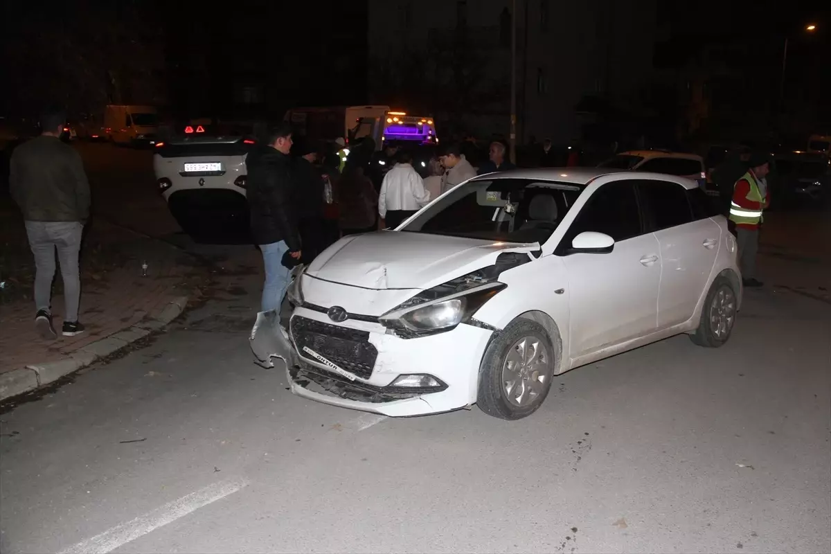 Beyşehir’de Kaza: 3 Yaralı