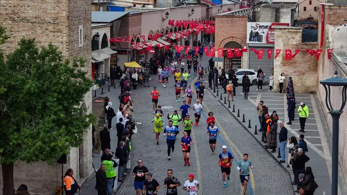 Adana Yarı Maratonu’nda Hüseyin Can ve Christine Kioko birinci