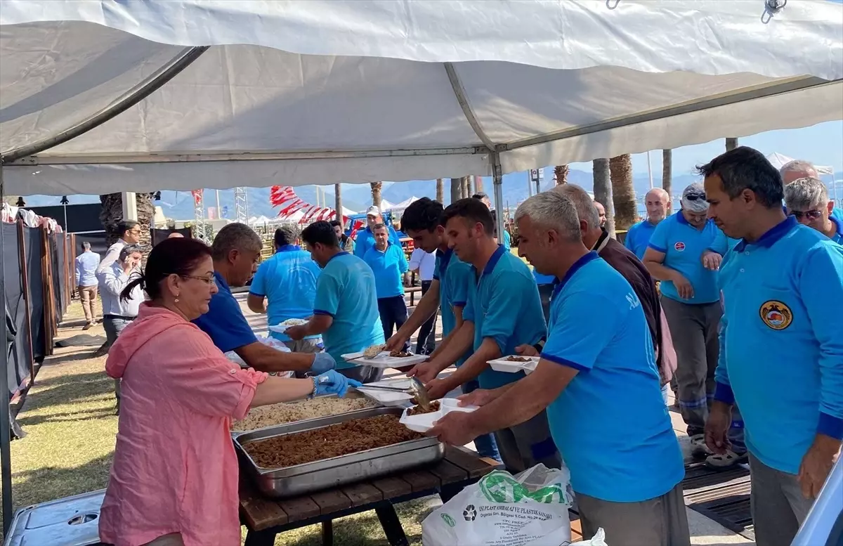 Alanya Aşevi’nden 2 bin 352 vatandaşa sıcak yemek