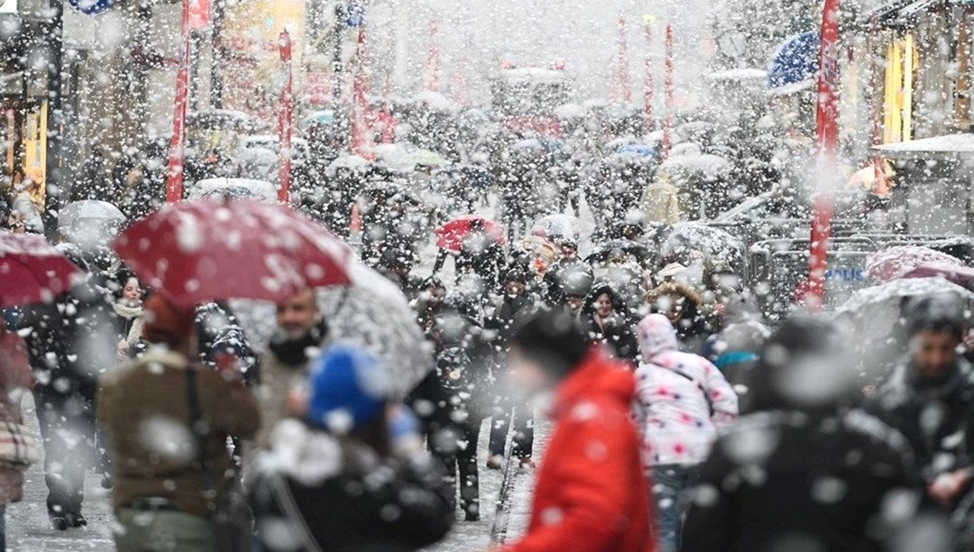 İstanbul’da kar yağışı yer yer devam ediyor: Hissedilen sıcaklık eksi 6’ya düştü