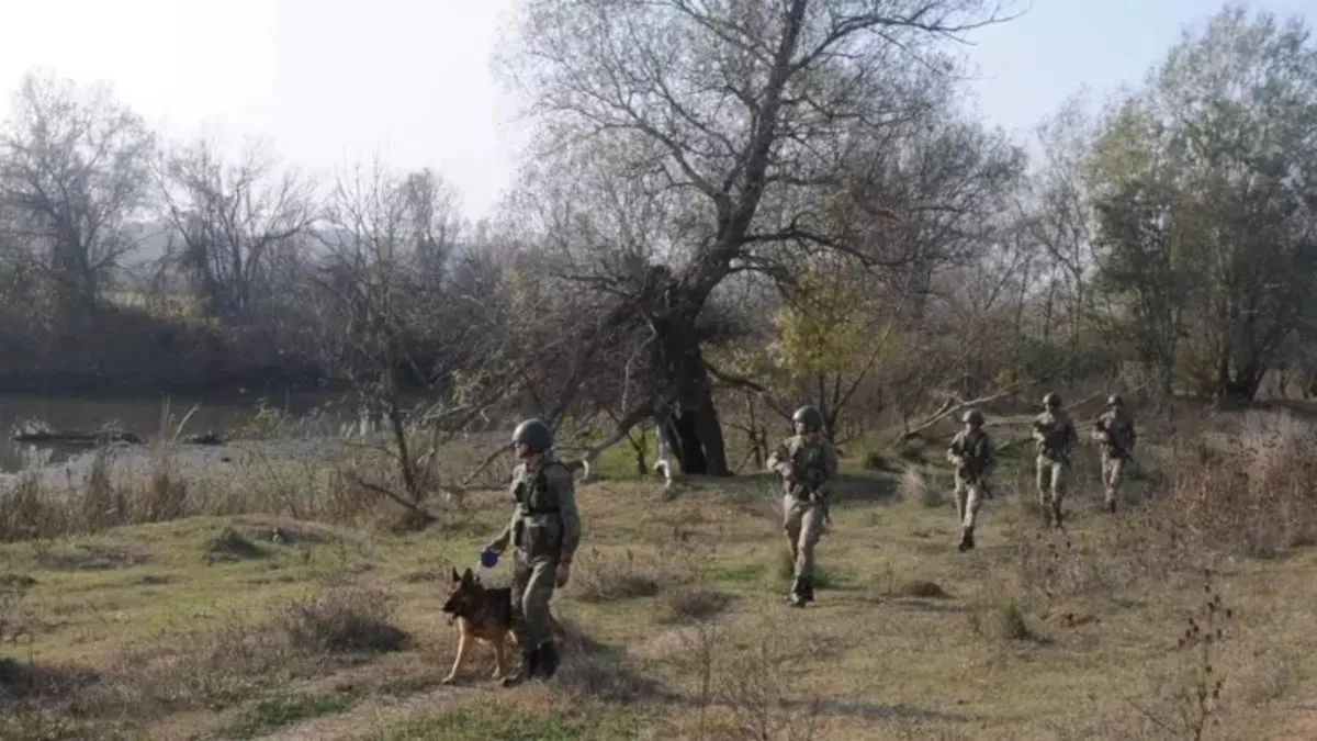 Yunanistan’a kaçmaya çalışan biri PKK’lı 2 terörist yakalandı
