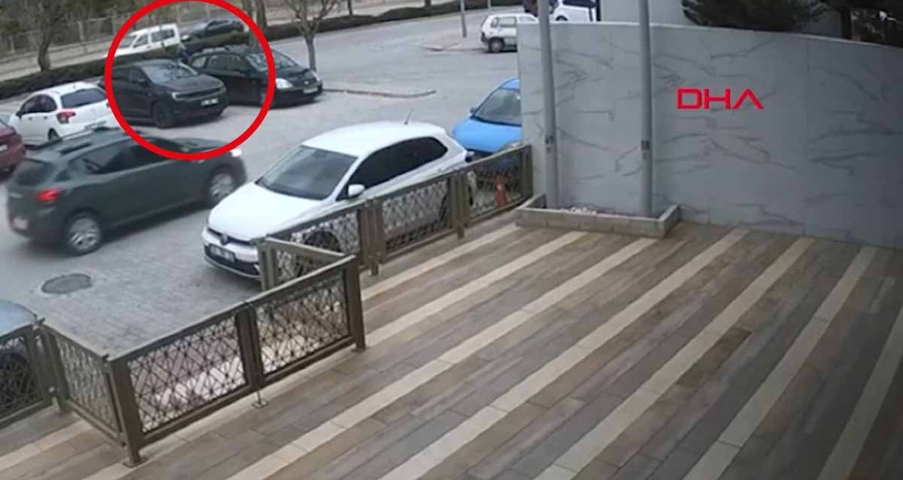 Yolun karşısına geçmek isteyen kadın hayatını kaybetti